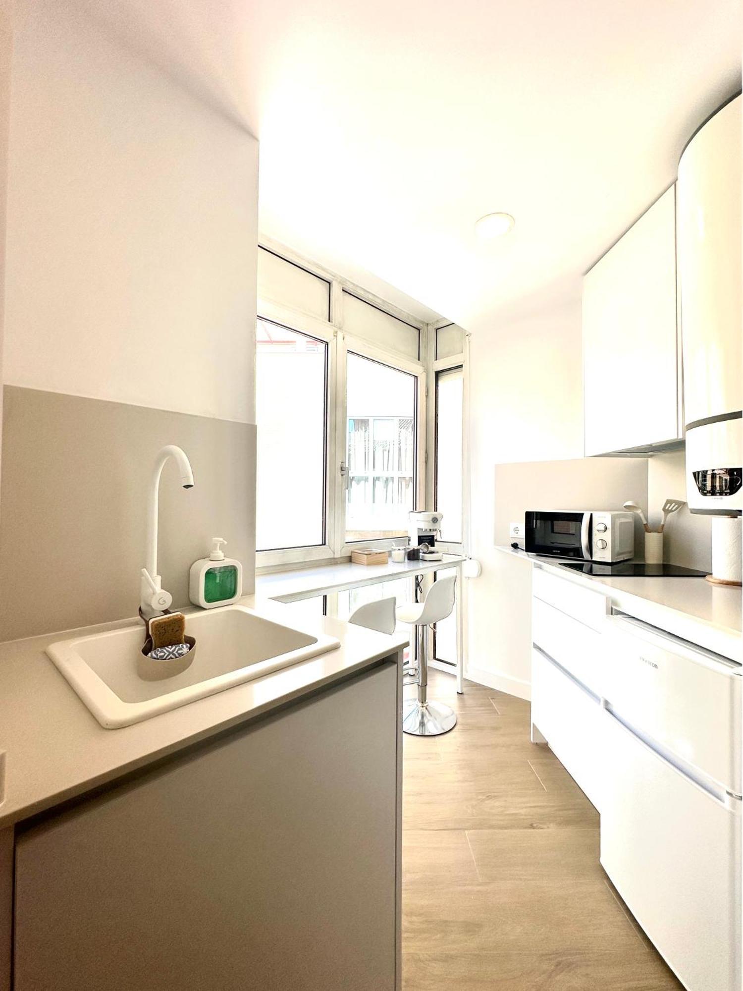 Andres Tamayo Av America Apartament *