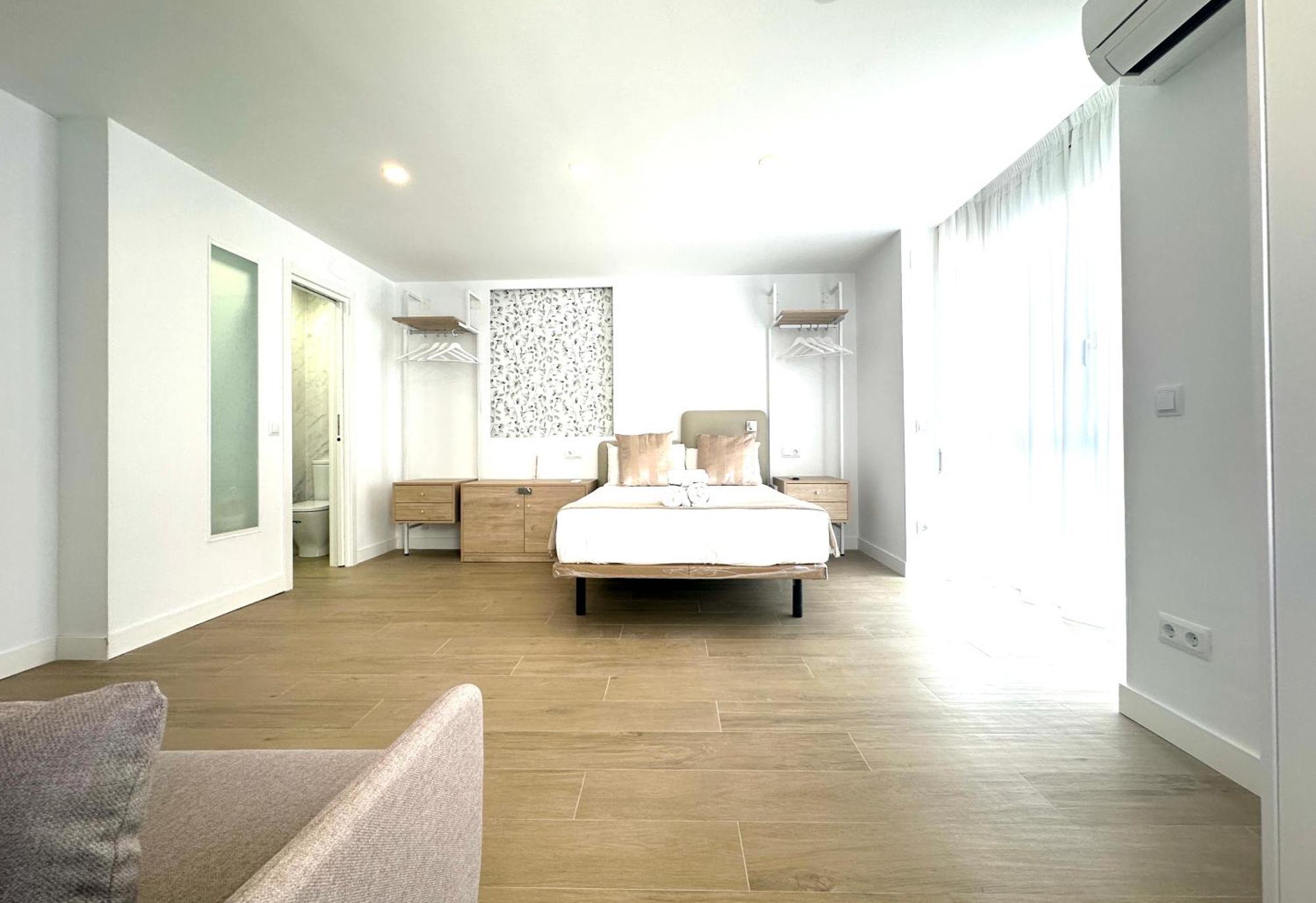 Apartament Andres Tamayo Av America *