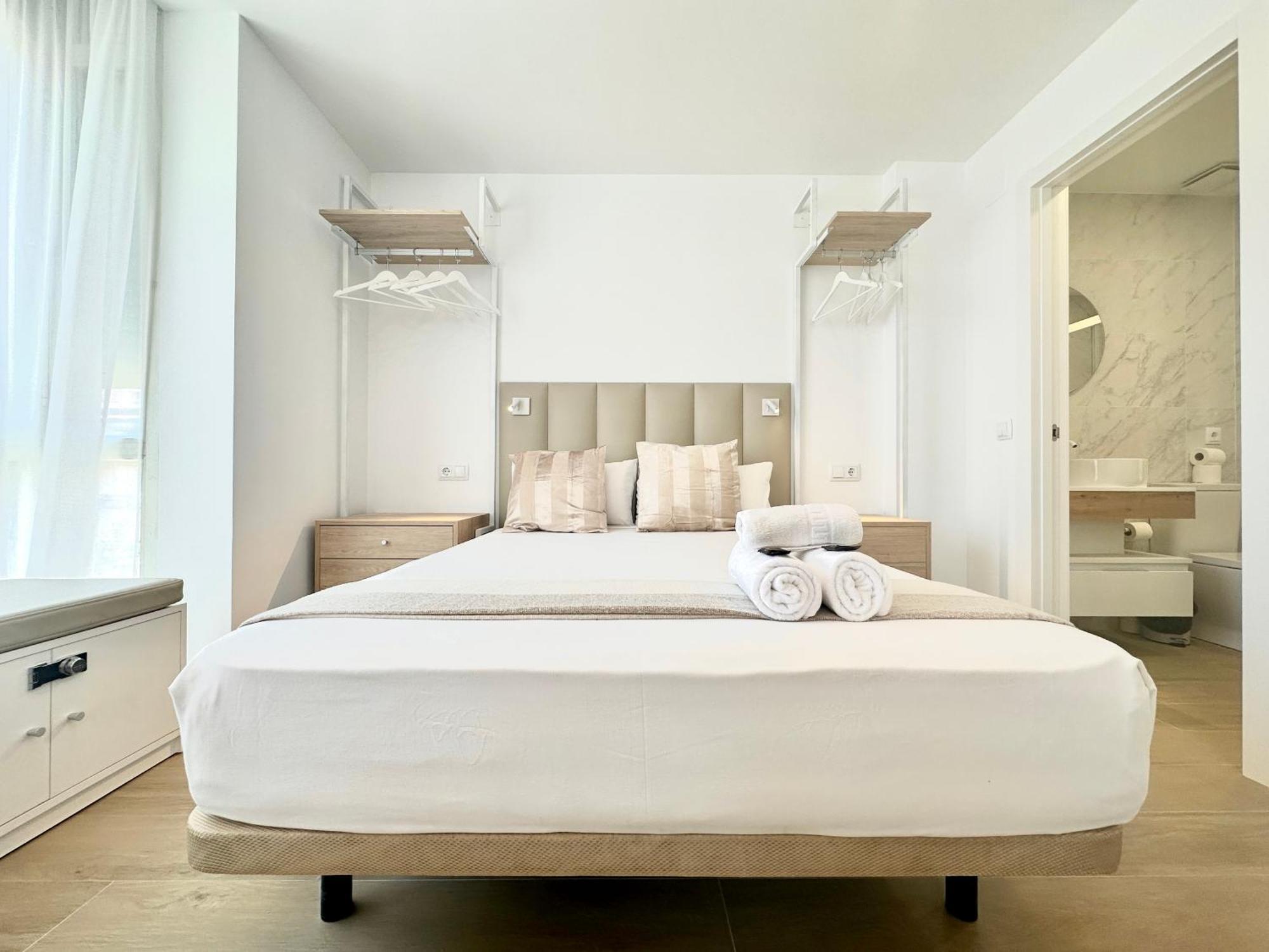 Apartament Andres Tamayo Av America Madryt