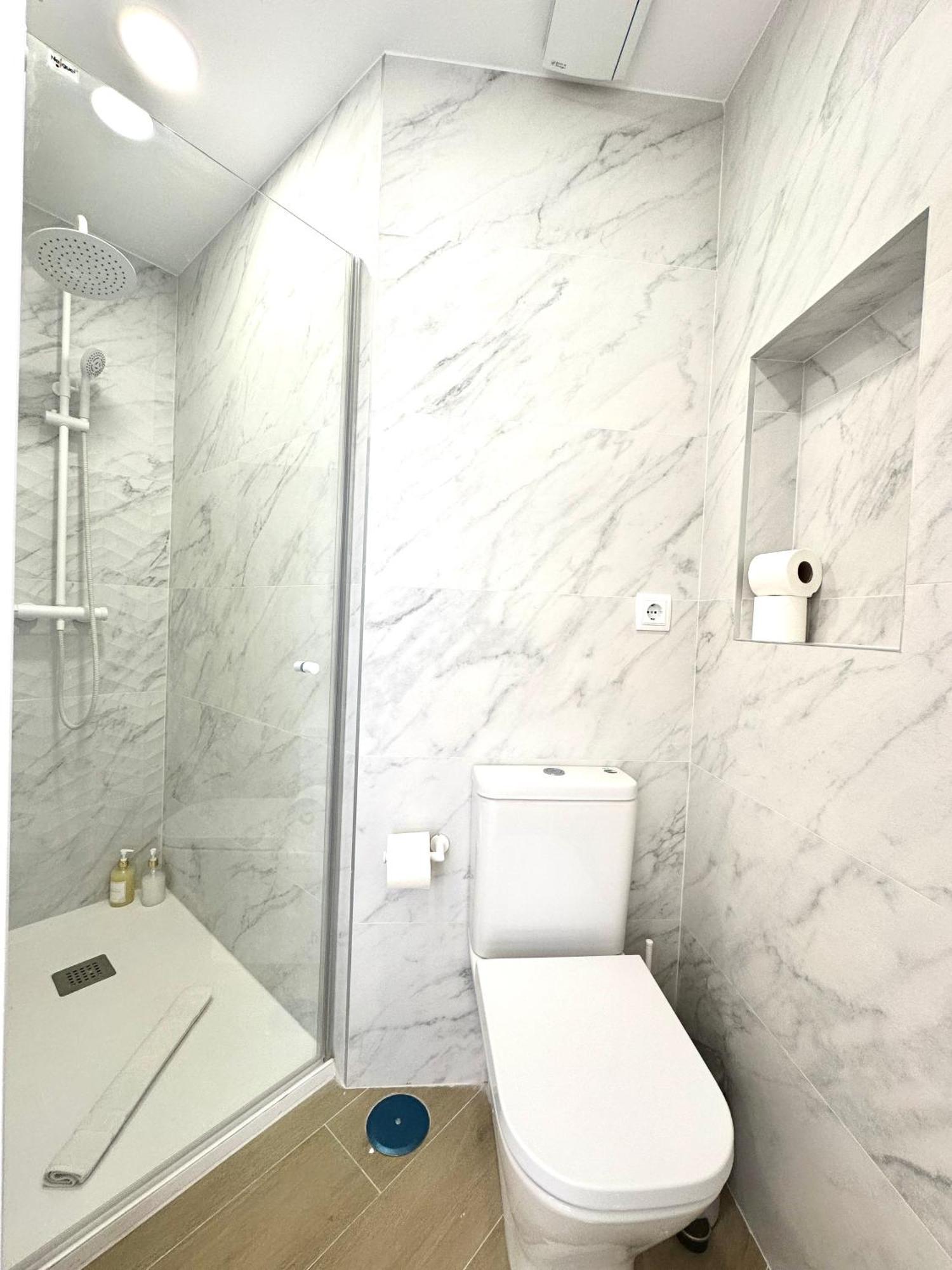 Apartament Andres Tamayo Av America